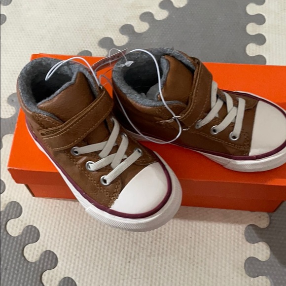 Toddler 7 sneakers/boots - Picture 3 of 4